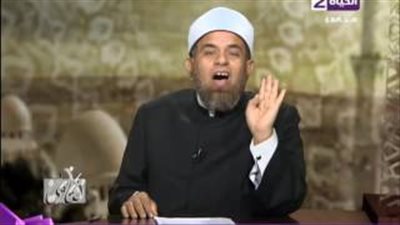 بالفيديو.. متصلة: هل يجوز أن تتزوج المرأة باسم الشهرة؟