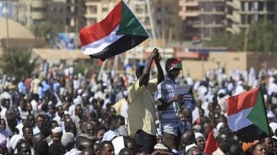الأموال التركية تقوي ظهر الإخوان في السودان.. فتح مساجد بجميع أنحاء البلاد.. ضخ أموال طائلة لتمكين الجماعة من الجانب الدعوي انتظارًا للحسم السياسي.. وباحث: لديهم خطط وسياسات بديلة للحكم