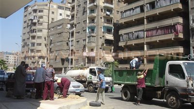 بالصور.. رفع كفاءة شارع أحمد عرابي بالعجوزة بالتزامن مع زيارة «محلب»