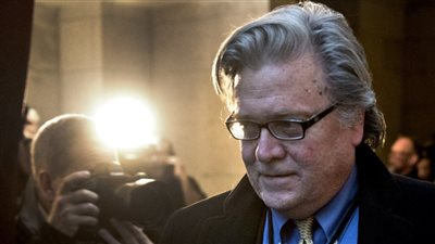 غموض حول أسباب عزل مستشار ترامب للأمن القومي