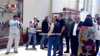 بالفيديو.. لحظة تجول ريان جيجز بالمتحف المصري بالتحرير