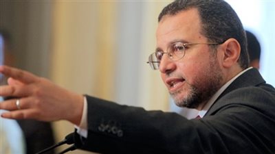 تأجيل التحفظ على أموال هشام قنديل وطارق وفيق لـ 19 سبتمبر