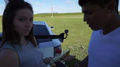 حاول جذب ملايين المشاهدات.. فلقي مصرعه في مزحة مع حبيبته (فيديو وصور)