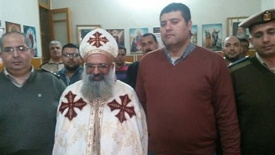 أقباط دمياط يحتفلون بعيد القيامة بكنيسة مارجرجس (صور)