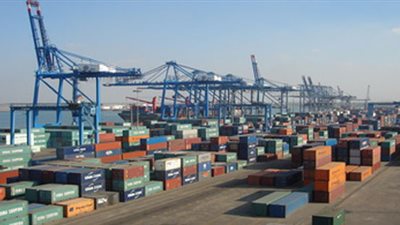 ميناء دمياط يستقبل 3 آلاف و150 طن زيت