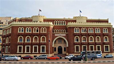 التحقيق مع طالبة التعدي على أستاذة بكلية آداب الإسكندرية