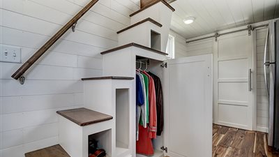 منزل الحافلة يحل مشكلة السكن في بريطانيا (فيديو وصور)