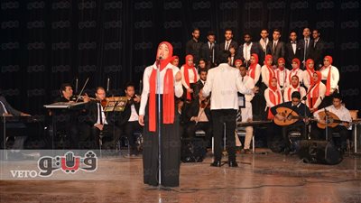 بالصور.. محافظ الإسماعيلية يشهد الحفل الفني لفرقة «كوتلا خان» الهندية