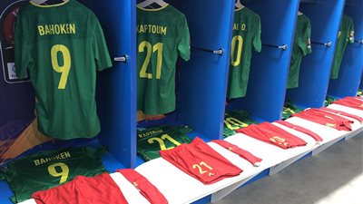 شاهد غرف ملابس منتخبي الكاميرون وبنين (فيديو وصور)