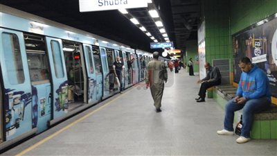 تعطل المترو في محطات «الخط الثاني» (صور)