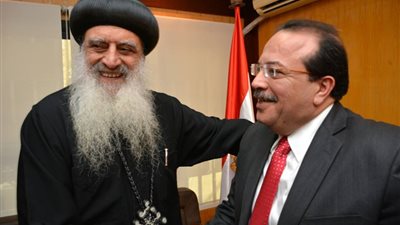 الأنبا بولا يشيد بدور جامعة طنطا في مشاركة الأقباط أعيادهم