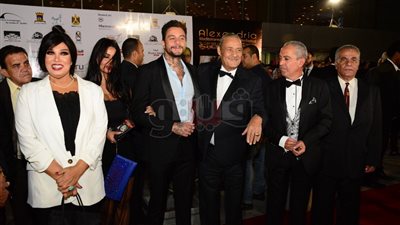 بدء حفل افتتاح مهرجان الإسكندرية السينمائي بالسلام الوطني