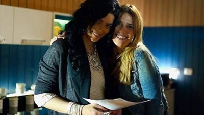 حورية فرغلى تنشر صورة مع إيناس كامل من كواليس «الحالة ج»