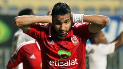 مؤمن زكريا يشارك في تدريبات الأهلي استعدادا للوداد.. غدا