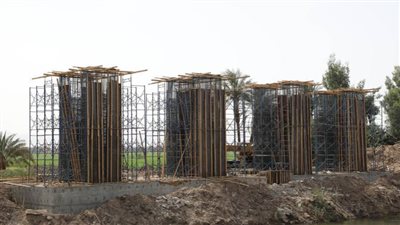 وفد وزارة النقل يتفقد محور الشهيد باسم فكري بتكلفة مليار و500 مليون جنيه في قنا