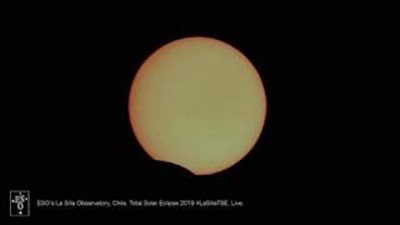 أطول كسوف كلي للشمس منذ 5000 عام (فيديو وصور)