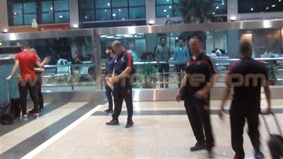 بعثة الأهلي تصل مطار القاهرة بعد خسارة لقب دوري أبطال أفريقيا