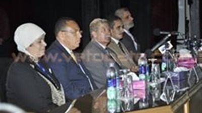 بدء جلسة الملصقات العلمية بمؤتمر «الباحثين» بجامعة قناة السويس