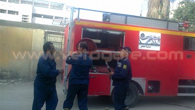 بالصور.. حريق محدود بمخزن الكهنة بـ«صحة الفيوم»