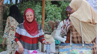 «في عيد اللاجئين».. حياة بمذاق آخر بعيدًا عن الحرب (صور)