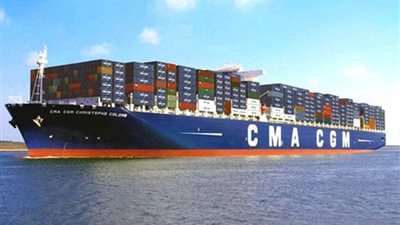 قناة السويس تشهد عبور 46 سفينة بحمولة 3.5 ملايين طن