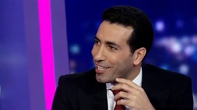 أبوتريكة عن مطالبات جلوس ميسي احتياطيا: 