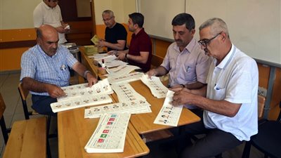 بدء التصويت في الانتخابات الرئاسية والبرلمانية بتركيا (صور)