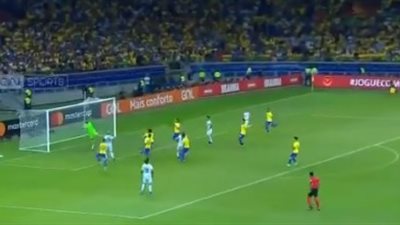 العارضة تحرم الأرجنتين من التعادل أمام البرازيل في كوبا أمريكا (فيديو)