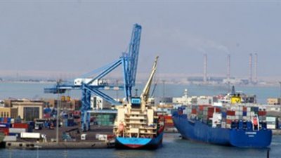 النقل البحري يدرس تطوير الموانئ وتعميق الأرصفة