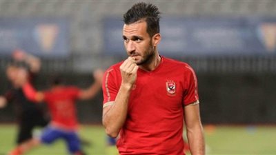«معوض» يحتوي غضب معلول في الأهلي