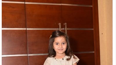 محمد عبد المنعم يبهر متابعيه بصورة لابنته من كواليس «مستحملاني»