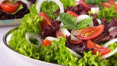 تعرفى على فائدة طبق السلطة على سفرة رمضان