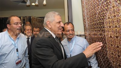 بالفيديو والصور.. محلب: منافذ جديدة للمنتجات اليدوية بالمحافظات قريبا