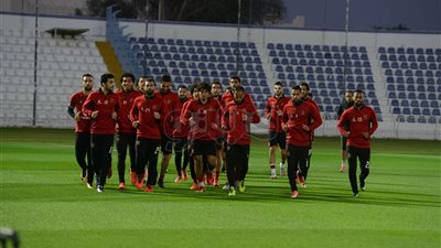 عبد العزيز يقود مران مستبعدي الأهلي أمام سموحة