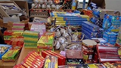 مصادرة 20 مليون قطعة ألعاب نارية و140 كيلو بارود أسود في الفيوم