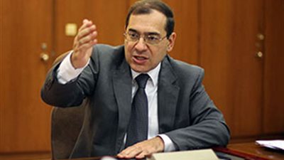 بالمستندات.. محاكمة مسئولين من قيادات «العامة للبترول» بتهمة تلقي رشاوي.. النيابة تحقق مع أحد المتهمين في واقعة غسيل أموال.. والتسجيلات تكشف تفاصيل الجريمة