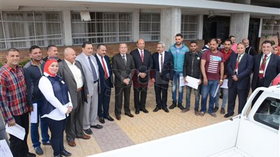 تسليم 9 سيارات ربع نقل لشباب دمياط (صور)