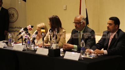 نبيلة مكرم: علماء مصر بالخارج يلبون النداء فور دعوتهم