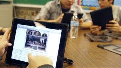 «تعليم القليوبية»: توزيع التابلت على ٣٩ ألفا و٧٠٠ طالب.. الأربعاء