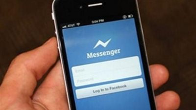 فيس بوك ماسنجر يبدأ العمل على شاشة سيارتك
