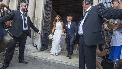 بالصور.. شيفاينشتيجر يدخل عش الزوجية مع لاعبة التنس إيفانوفيتش