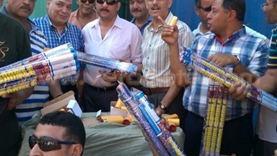بالصور.. إحباط تهريب ألعاب نارية محظوره بجمارك الإسكندرية