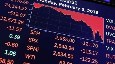 خبير: انهيار الأسهم الأمريكية وراء خسائر البورصة المصرية اليوم