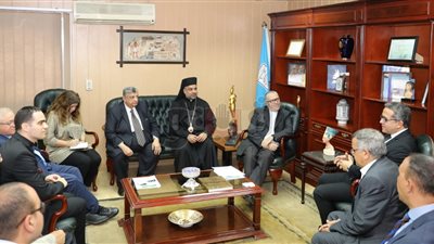 وزير الآثار يستقبل رئيس أساقفة جاتيا بجنوب إيطاليا