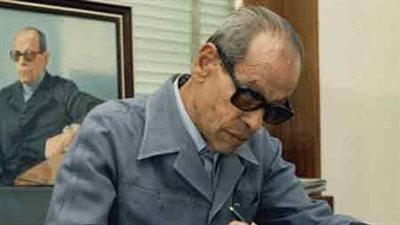 نجيب محفوظ يكتب: الصبر سمة الشخصية المصرية