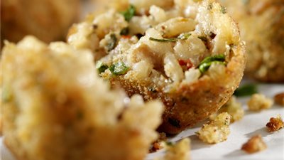 قدمي لضيوفك «مقبلات كرات الأرز باللحم» من مطبخ الشيف سالي