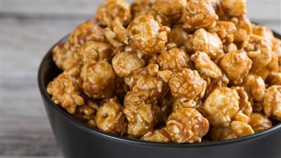 طريقة عمل الفشار بالكراميل من بسمة السباعي