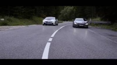 بالفيديو.. سيارة بي إم دبليو i8 تحمل خليطا من المحركات