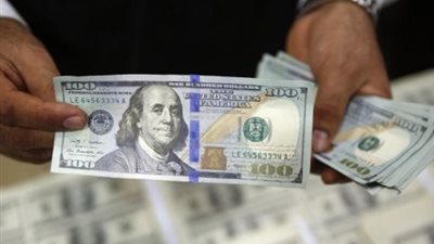 حركة سعر الدولار بالبنوك.. وأعلى سعر 17.67 جنيهًا