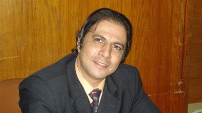 عبد الستار: نقابة الصحفيين مسيَّسة.. ومكرم محمد أحمد آخر نقيب مهني